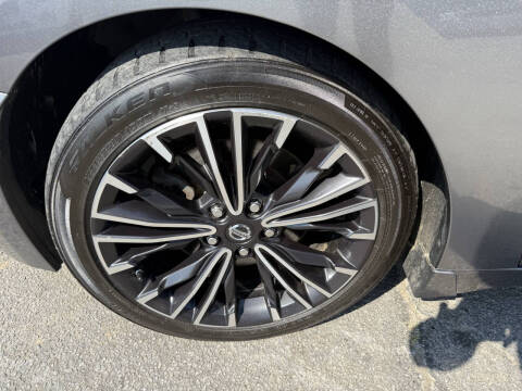 2016 Nissan Maxima Platinum