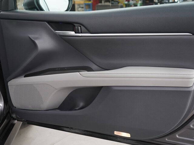 2021 Toyota Camry Hybrid XLE