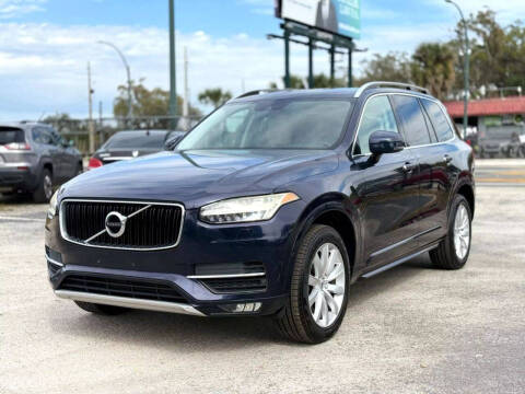 2016 Volvo XC90 T6 Momentum