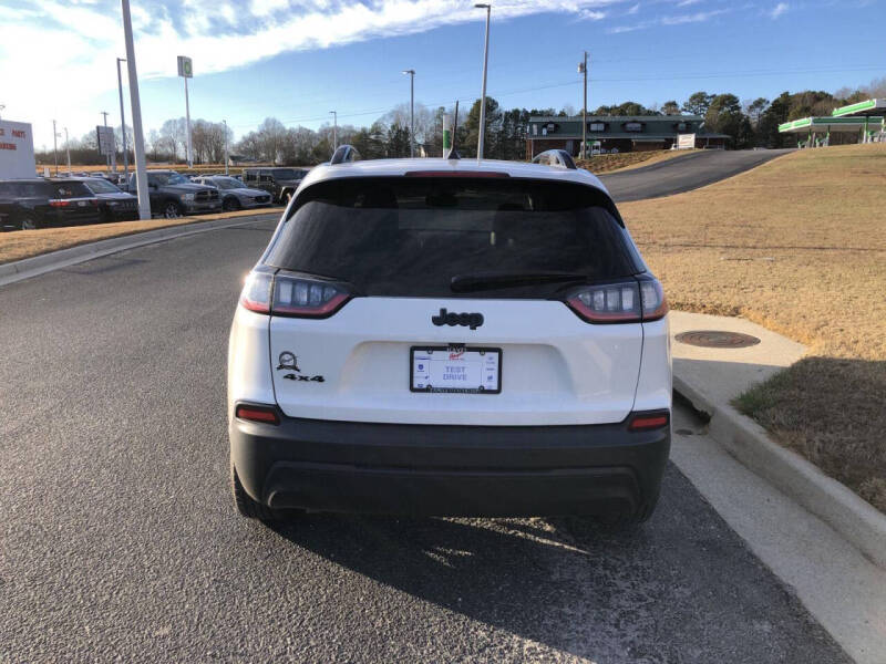 2023 Jeep Cherokee Altitude Lux
