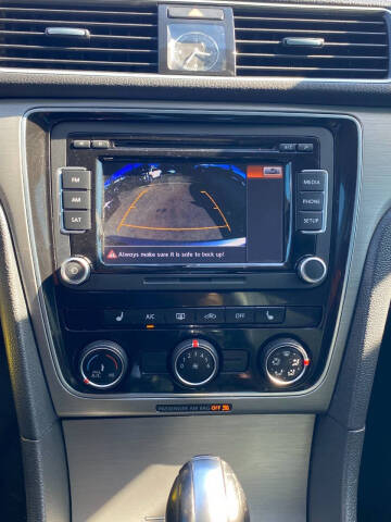 2014 Volkswagen Passat 1.8T SE