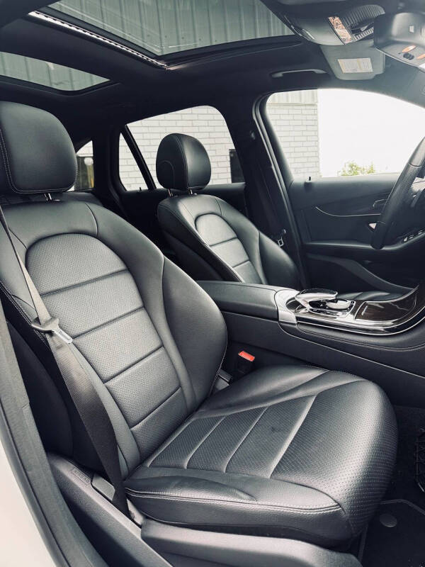 2017 Mercedes-Benz GLC GLC 300