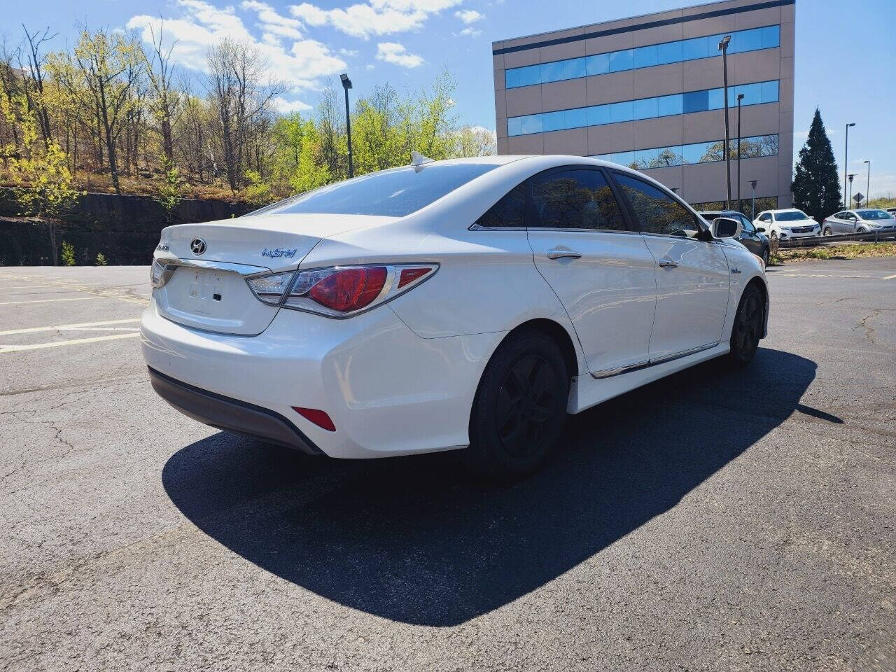 2011 Hyundai SONATA Hybrid for sale at Commonwealth Motors LLC in Moosic, PA