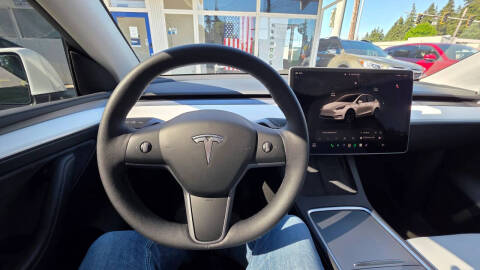 2025 Tesla Model Y Long Range