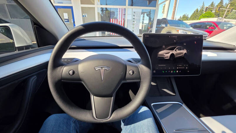 2025 Tesla Model Y Long Range