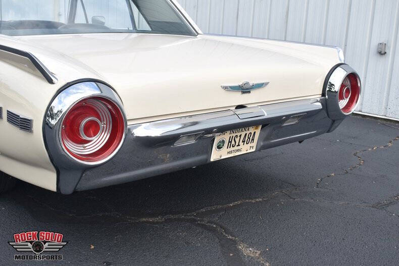 1962 Ford Thunderbird