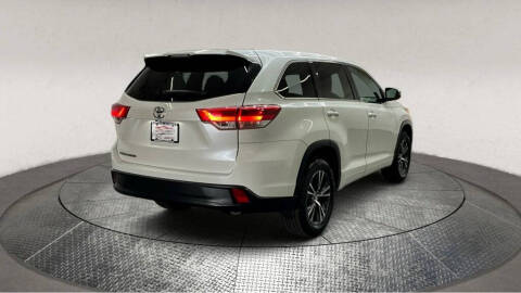 2017 Toyota Highlander LE