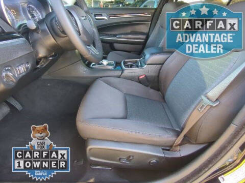 2023 Chrysler 300 Touring