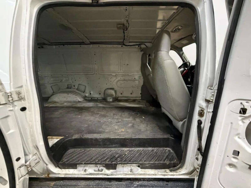 2010 Ford E-Series E-350 SD