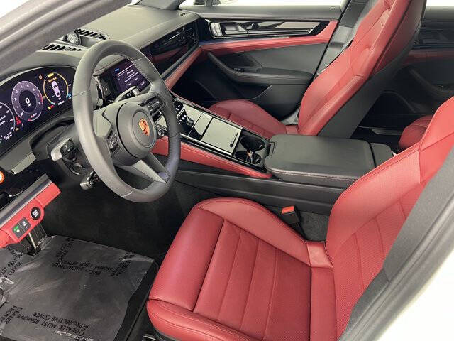 2025 Porsche Panamera 4