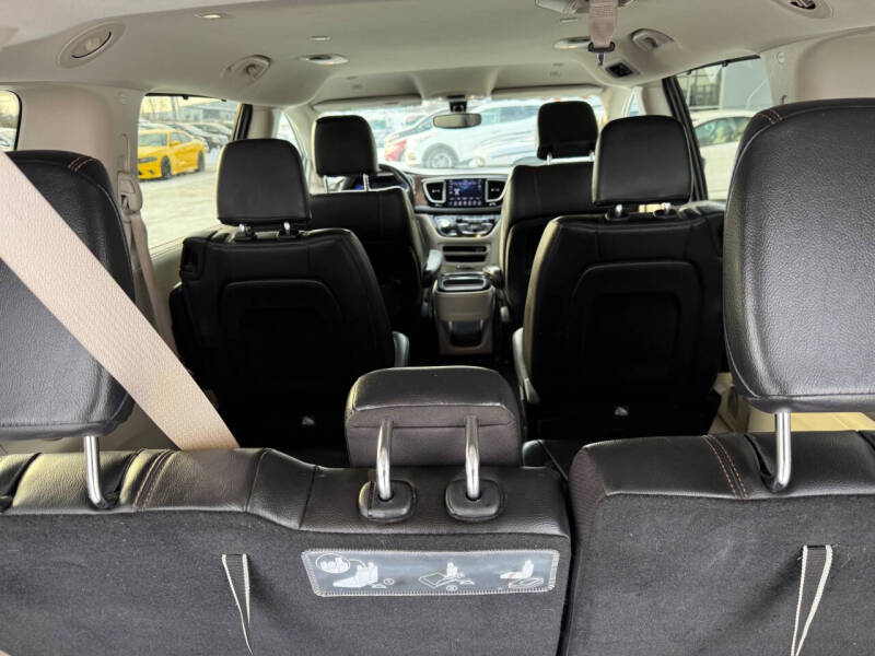 2018 Chrysler Pacifica Touring L