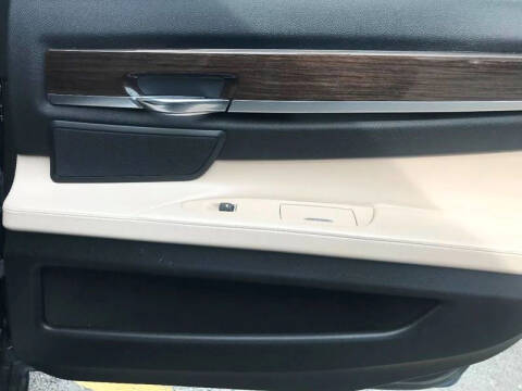 2011 BMW 7 Series 750Li xDrive