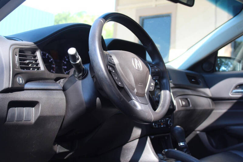 2015 Acura ILX 2.0L w/Tech