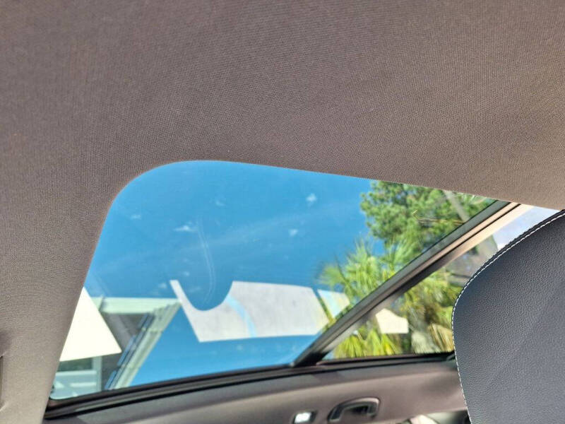 2026 Volkswagen Atlas Cross Sport SEL R-Line Black 4Motion