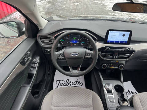 2022 Ford Escape Hybrid SE