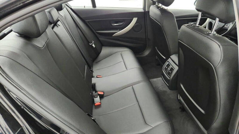 2016 BMW 3 Series 320i