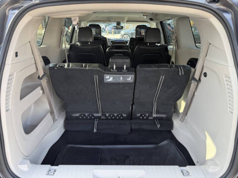 2017 Chrysler Pacifica Touring-L Plus