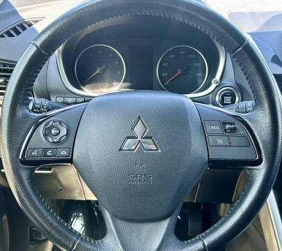 2023 Mitsubishi Eclipse Cross SE