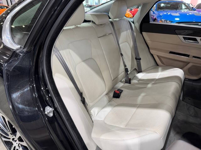 2016 Jaguar XF 35t Prestige