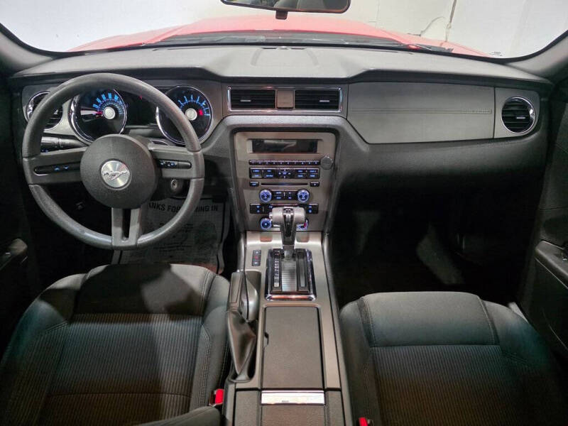 2012 Ford Mustang V6