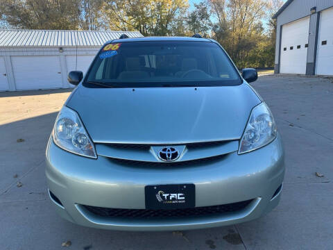 2006 Toyota Sienna LE 7 Passenger