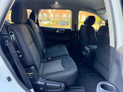 2017 Nissan Pathfinder SV