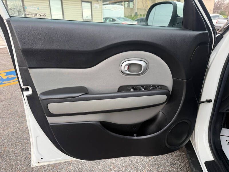 2017 Kia Soul +