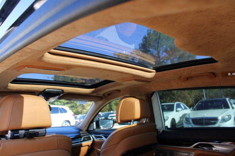 2018 BMW 7 Series 740i