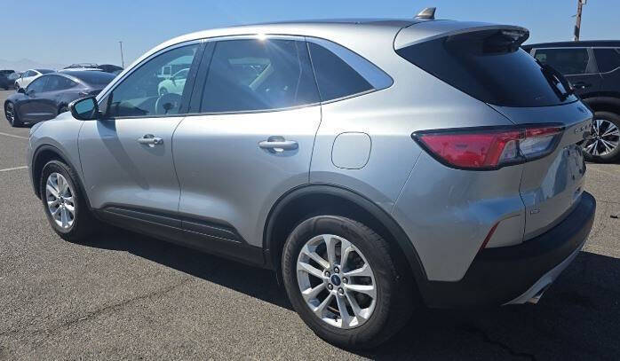 2021 Ford Escape Hybrid SE