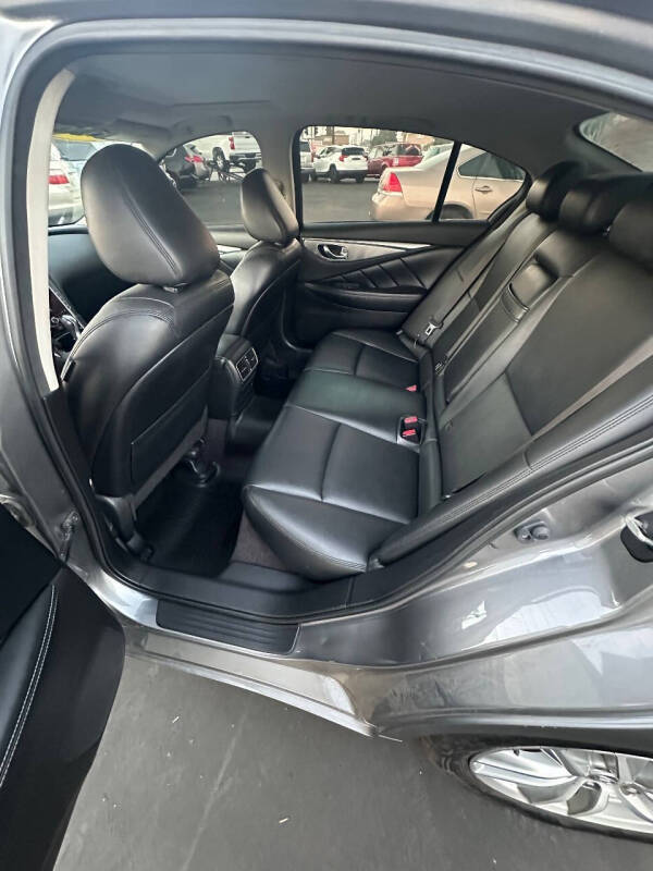 2014 Infiniti Q50 Premium