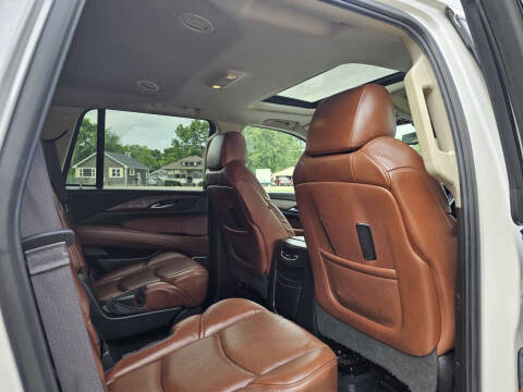 2017 Cadillac Escalade Luxury