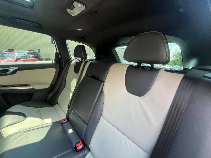 2015 Volvo XC60 T6 Drive-E Platinum
