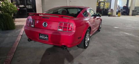 2005 Ford Mustang GT Deluxe