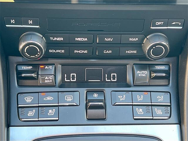 2025 Porsche 718 Cayman Style Edition