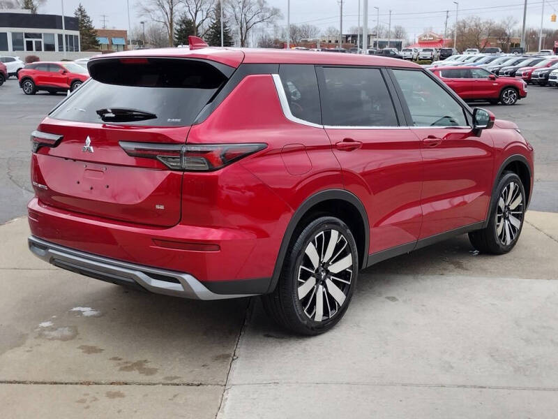 2025 Mitsubishi Outlander SE