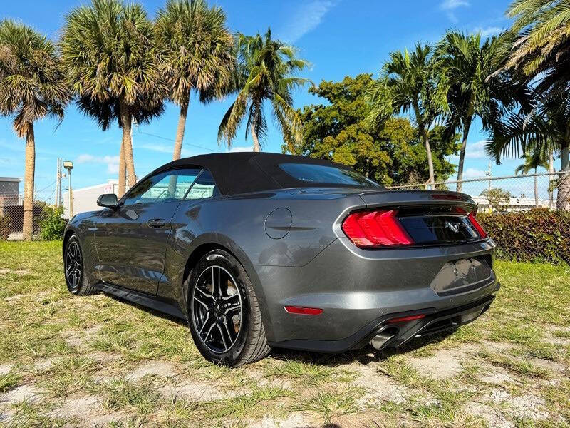 2022 Ford Mustang EcoBoost Premium