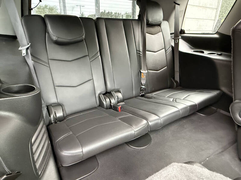 2019 Cadillac Escalade Luxury