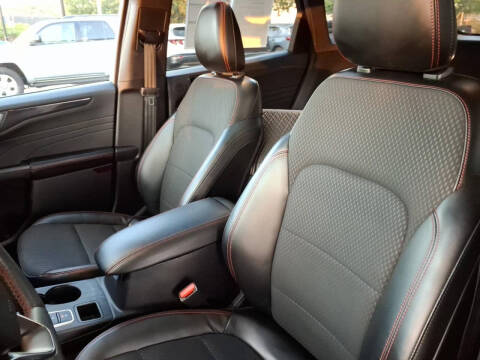 2023 Ford Escape ST-Line Select