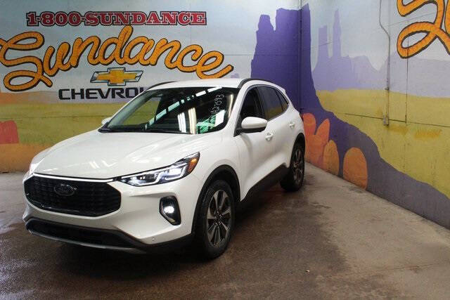Used 2023 Ford Escape Platinum with VIN 1FMCU9JA5PUA27593 for sale in Grand Ledge, MI