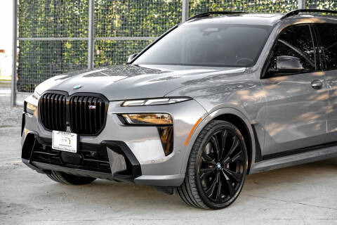 2023 BMW X7 M60i