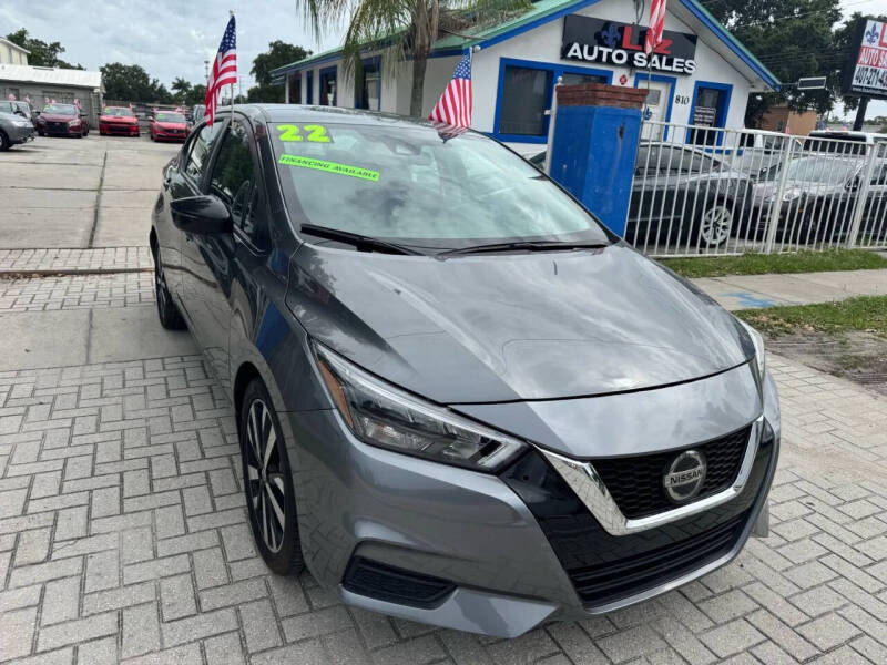 2022 Nissan Versa SR