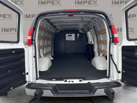 2024 Chevrolet Express 2500