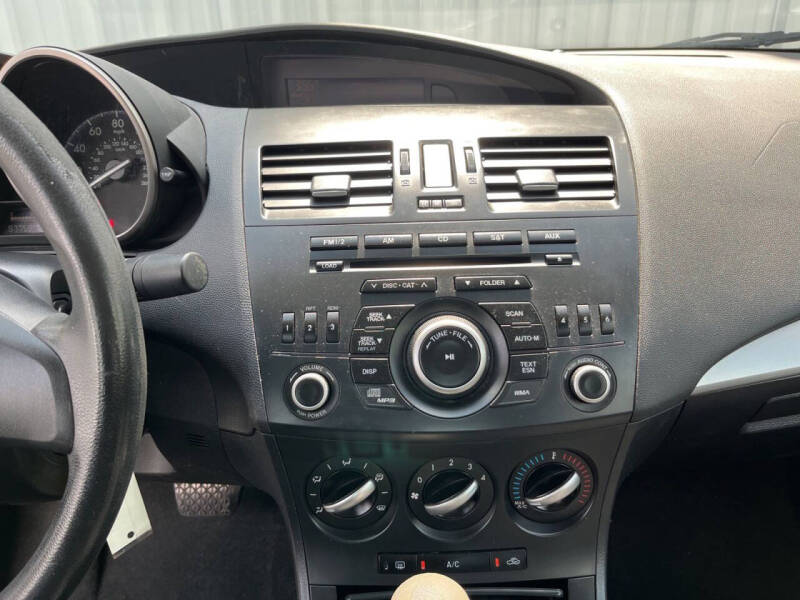 2013 Mazda MAZDA3 i SV