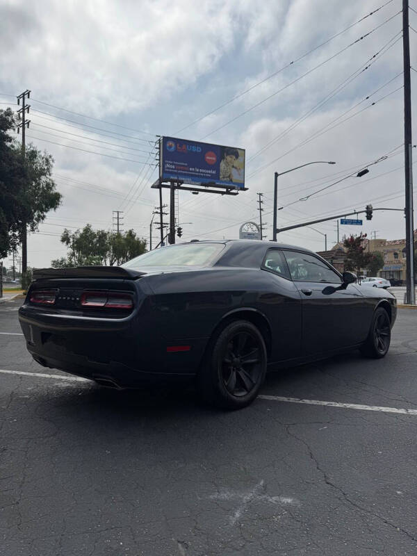 2018 Dodge Challenger SXT