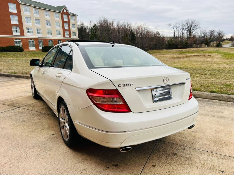 2008 Mercedes-Benz C-Class C300 Luxury photo 9