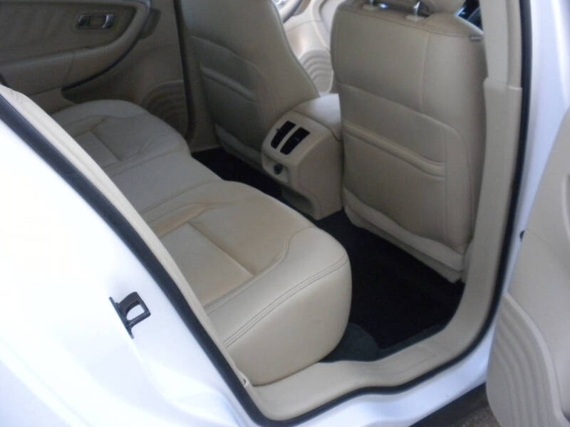 2014 Ford Taurus SEL