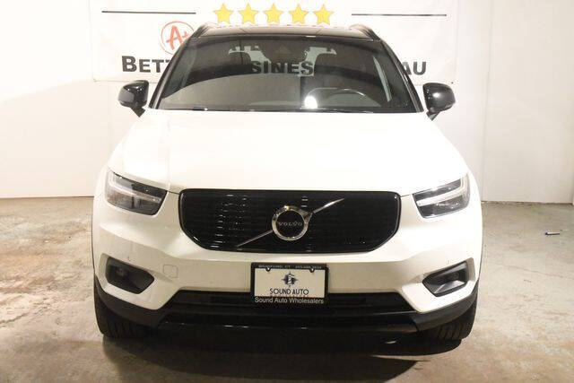 2021 Volvo XC40 T5 R-Design