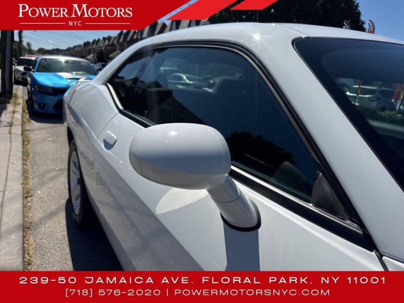 2023 Dodge Challenger SXT