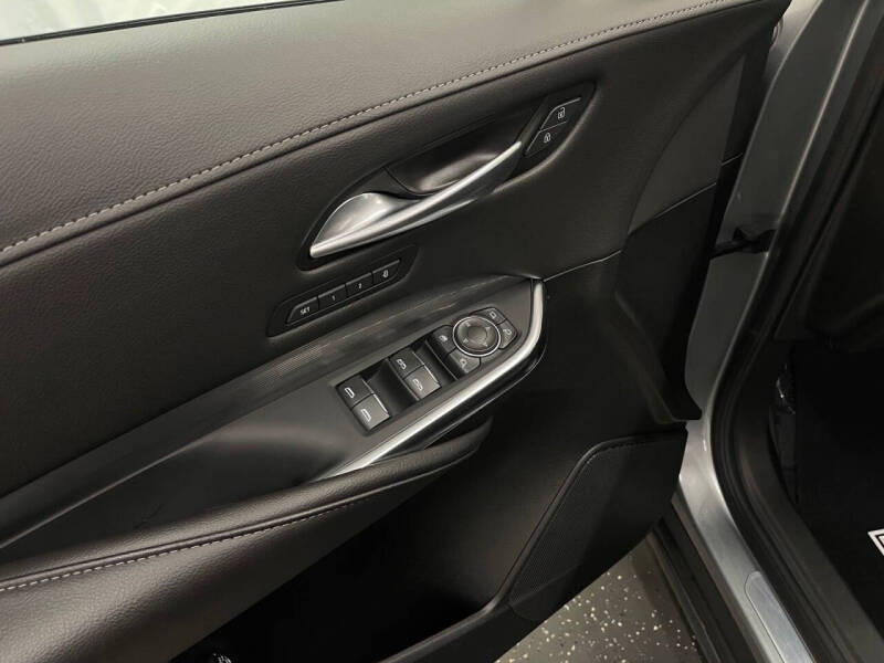 2025 Cadillac XT4 Premium Luxury