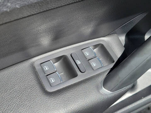 2022 Volkswagen Passat R-Line